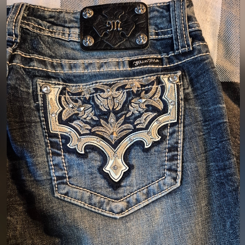 Miss Me Blue Jeans size 31 womans bootcut leather and rhinestone pockets